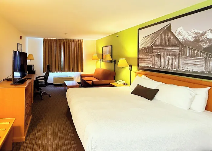 Super 8 By Wyndham Wyoming 2*